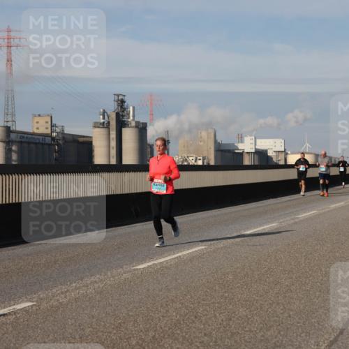 03.10.2025 - Köhlbrandbrückenlauf Lena Gebhardt http://msf.ph/oto/9103521 03.10.2025 10:12:15 Position 2  meine-sportfotos.de