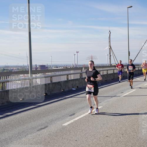 03.10.2025 - Köhlbrandbrückenlauf Michael Burmester http://msf.ph/oto/9103527 03.10.2025 12:48:01 Position 2  meine-sportfotos.de