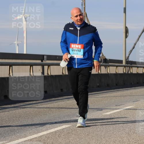 03.10.2025 - Köhlbrandbrückenlauf Strokosch-Dieckow http://msf.ph/oto/9103535 03.10.2025 10:12:54 Position 2 2623 meine-sportfotos.de