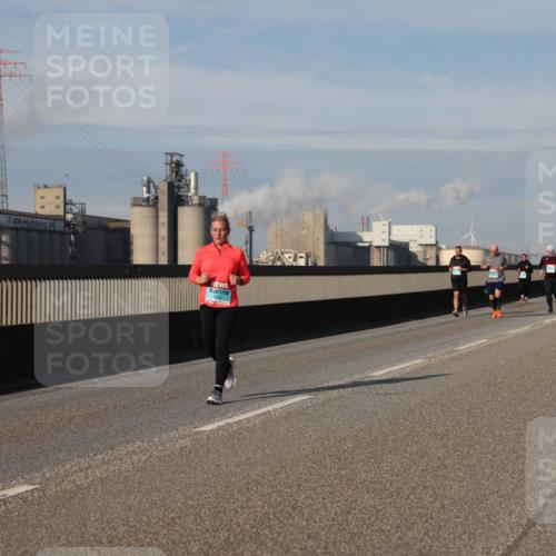 03.10.2025 - Köhlbrandbrückenlauf Lena Gebhardt http://msf.ph/oto/9103536 03.10.2025 10:12:15 Position 2  meine-sportfotos.de