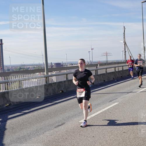 03.10.2025 - Köhlbrandbrückenlauf Michael Burmester http://msf.ph/oto/9103544 03.10.2025 12:48:01 Position 2 609 meine-sportfotos.de