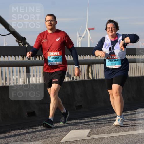 03.10.2025 - Köhlbrandbrückenlauf Strokosch-Dieckow http://msf.ph/oto/9103552 03.10.2025 10:13:10 Position 2 2639, 2650 meine-sportfotos.de