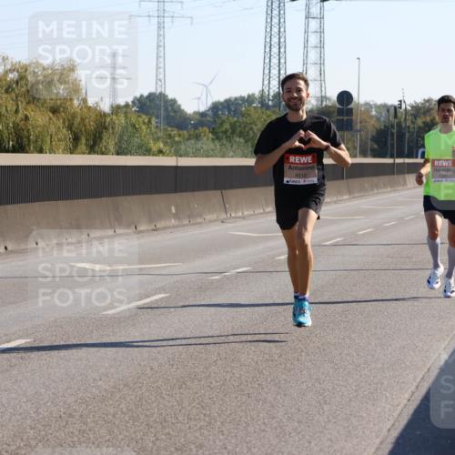 03.10.2025 - Köhlbrandbrückenlauf Strokosch-Dieckow http://msf.ph/oto/9103562 03.10.2025 12:10:34 Position 3 4010, 6280 meine-sportfotos.de