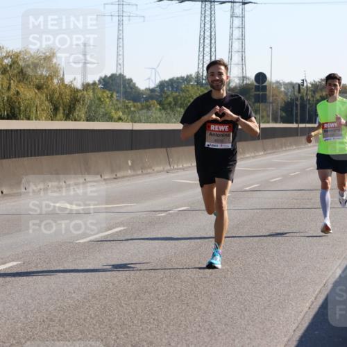 03.10.2025 - Köhlbrandbrückenlauf Strokosch-Dieckow http://msf.ph/oto/9103572 03.10.2025 12:10:34 Position 3 4010, 6280 meine-sportfotos.de