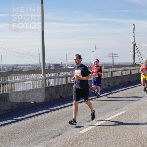 03.10.2025 - Köhlbrandbrückenlauf Michael Burmester http://msf.ph/oto/9103574 03.10.2025 12:48:04 Position 2  meine-sportfotos.de