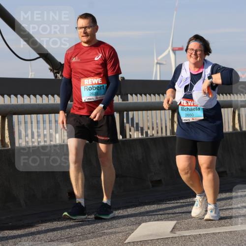03.10.2025 - Köhlbrandbrückenlauf Strokosch-Dieckow http://msf.ph/oto/9103576 03.10.2025 10:13:11 Position 2 2639, 2650 meine-sportfotos.de