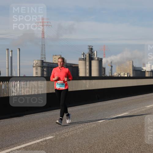 03.10.2025 - Köhlbrandbrückenlauf Lena Gebhardt http://msf.ph/oto/9103578 03.10.2025 10:12:17 Position 2 3225 meine-sportfotos.de