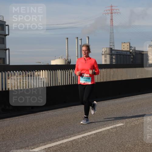 03.10.2025 - Köhlbrandbrückenlauf Lena Gebhardt http://msf.ph/oto/9103587 03.10.2025 10:12:18 Position 2 3225 meine-sportfotos.de