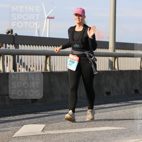 03.10.2025 - Köhlbrandbrückenlauf Strokosch-Dieckow http://msf.ph/oto/9103609 03.10.2025 10:13:15 Position 2 2367 meine-sportfotos.de