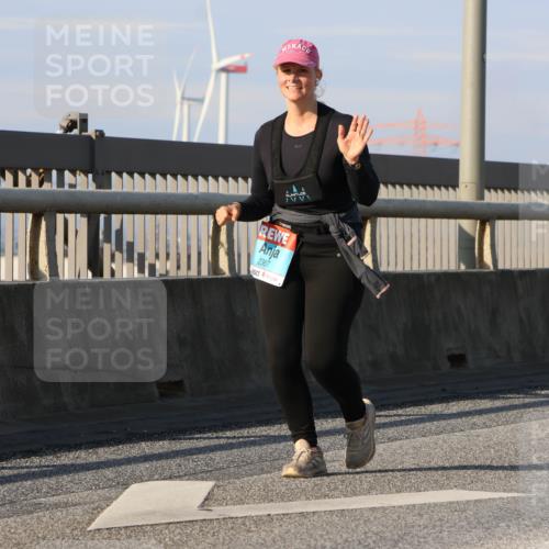 03.10.2025 - Köhlbrandbrückenlauf Strokosch-Dieckow http://msf.ph/oto/9103626 03.10.2025 10:13:15 Position 2 2367 meine-sportfotos.de