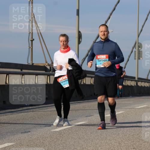 03.10.2025 - Köhlbrandbrückenlauf Strokosch-Dieckow http://msf.ph/oto/9103638 03.10.2025 10:13:26 Position 2 3477, 347 meine-sportfotos.de