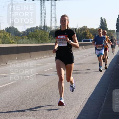 03.10.2025 - Köhlbrandbrückenlauf Strokosch-Dieckow http://msf.ph/oto/9103643 03.10.2025 12:10:49 Position 3 6516 meine-sportfotos.de