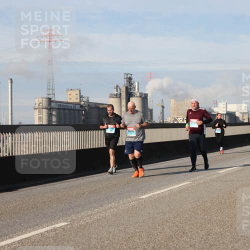 03.10.2025 - Köhlbrandbrückenlauf Lena Gebhardt http://msf.ph/oto/9103680 03.10.2025 10:12:25 Position 2  meine-sportfotos.de