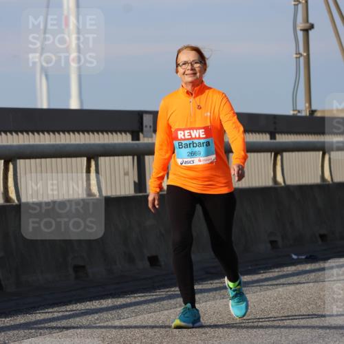 03.10.2025 - Köhlbrandbrückenlauf Strokosch-Dieckow http://msf.ph/oto/9103694 03.10.2025 10:14:40 Position 2 2669 meine-sportfotos.de