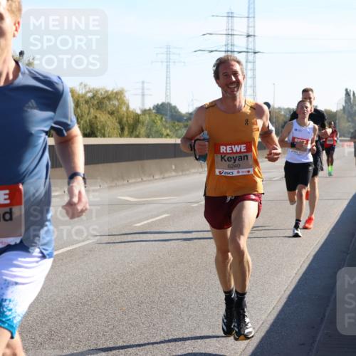 03.10.2025 - Köhlbrandbrückenlauf Strokosch-Dieckow http://msf.ph/oto/9103699 03.10.2025 12:10:54 Position 3 6638, 6240 meine-sportfotos.de