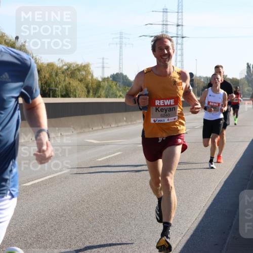 03.10.2025 - Köhlbrandbrückenlauf Strokosch-Dieckow http://msf.ph/oto/9103704 03.10.2025 12:10:54 Position 3 6638, 6240, 2 meine-sportfotos.de