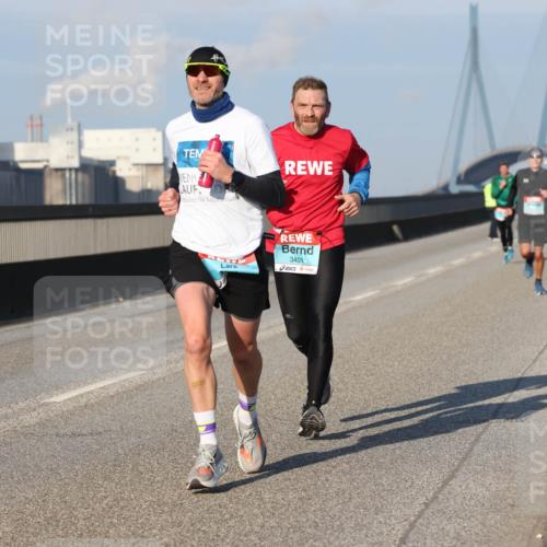 03.10.2025 - Köhlbrandbrückenlauf Lena Gebhardt http://msf.ph/oto/9103707 03.10.2025 09:38:10 Position 2 3401 meine-sportfotos.de