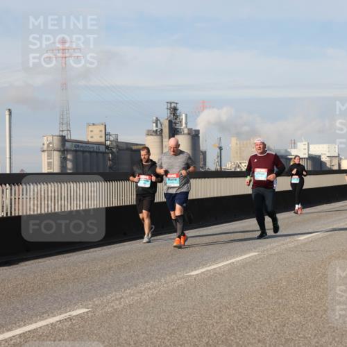 03.10.2025 - Köhlbrandbrückenlauf Lena Gebhardt http://msf.ph/oto/9103711 03.10.2025 10:12:25 Position 2  meine-sportfotos.de
