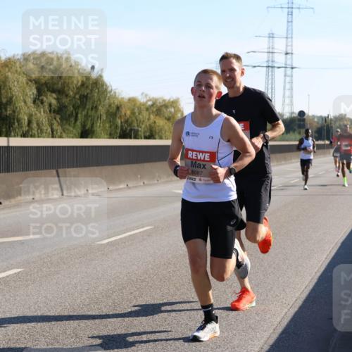 03.10.2025 - Köhlbrandbrückenlauf Strokosch-Dieckow http://msf.ph/oto/9103719 03.10.2025 12:10:57 Position 3 6087 meine-sportfotos.de
