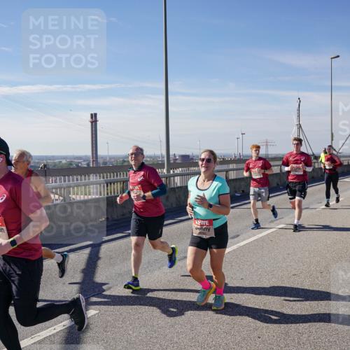 03.10.2025 - Köhlbrandbrückenlauf Michael Burmester http://msf.ph/oto/9103721 03.10.2025 12:48:08 Position 2  meine-sportfotos.de
