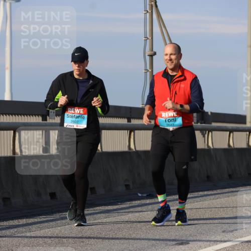03.10.2025 - Köhlbrandbrückenlauf Strokosch-Dieckow http://msf.ph/oto/9103726 03.10.2025 10:14:46 Position 2 2607, 2643 meine-sportfotos.de