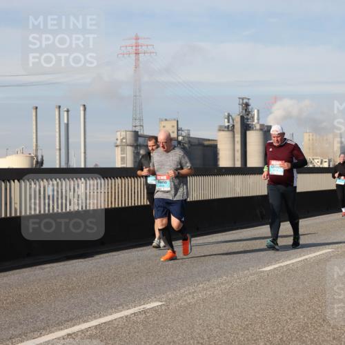 03.10.2025 - Köhlbrandbrückenlauf Lena Gebhardt http://msf.ph/oto/9103740 03.10.2025 10:12:26 Position 2 2513 meine-sportfotos.de