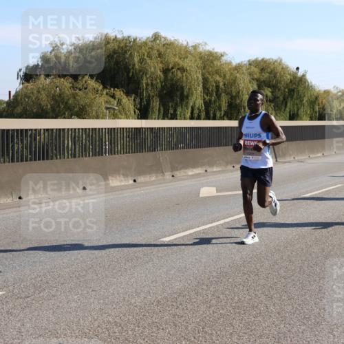 03.10.2025 - Köhlbrandbrückenlauf Strokosch-Dieckow http://msf.ph/oto/9103747 03.10.2025 12:11:03 Position 3 6359 meine-sportfotos.de