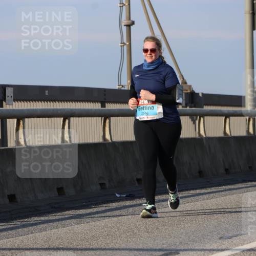 03.10.2025 - Köhlbrandbrückenlauf Strokosch-Dieckow http://msf.ph/oto/9103749 03.10.2025 10:15:01 Position 2 2546 meine-sportfotos.de