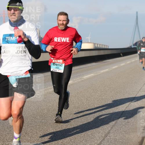 03.10.2025 - Köhlbrandbrückenlauf Lena Gebhardt http://msf.ph/oto/9103751 03.10.2025 09:38:12 Position 2 3401 meine-sportfotos.de