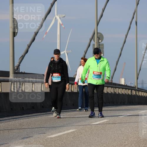 03.10.2025 - Köhlbrandbrückenlauf Strokosch-Dieckow http://msf.ph/oto/9103765 03.10.2025 10:15:29 Position 2 12411 meine-sportfotos.de