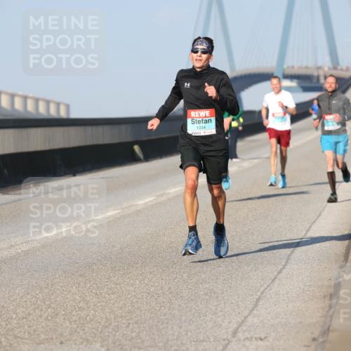 03.10.2025 - Köhlbrandbrückenlauf Lena Gebhardt http://msf.ph/oto/9103767 03.10.2025 09:38:13 Position 2 1034 meine-sportfotos.de
