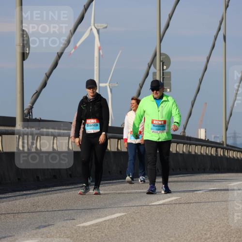03.10.2025 - Köhlbrandbrückenlauf Strokosch-Dieckow http://msf.ph/oto/9103782 03.10.2025 10:15:29 Position 2 1241, 3396 meine-sportfotos.de