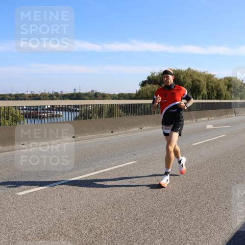 03.10.2025 - Köhlbrandbrückenlauf Strokosch-Dieckow http://msf.ph/oto/9103804 03.10.2025 12:11:07 Position 3  meine-sportfotos.de