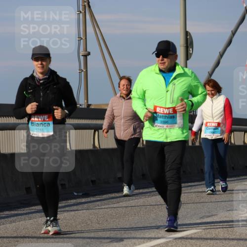 03.10.2025 - Köhlbrandbrückenlauf Strokosch-Dieckow http://msf.ph/oto/9103806 03.10.2025 10:15:37 Position 2 1241, 3396 meine-sportfotos.de