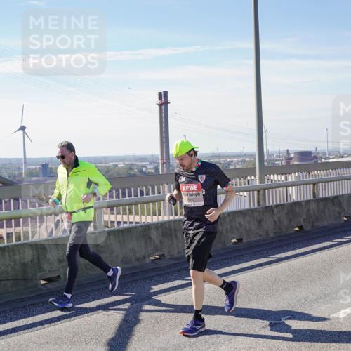 03.10.2025 - Köhlbrandbrückenlauf Michael Burmester http://msf.ph/oto/9103814 03.10.2025 12:48:15 Position 2 5147 meine-sportfotos.de