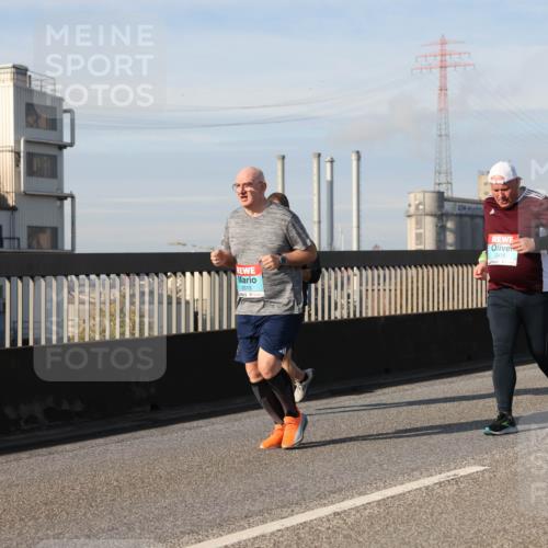 03.10.2025 - Köhlbrandbrückenlauf Lena Gebhardt http://msf.ph/oto/9103821 03.10.2025 10:12:28 Position 2 2513, 2418 meine-sportfotos.de