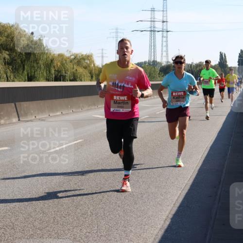 03.10.2025 - Köhlbrandbrückenlauf Strokosch-Dieckow http://msf.ph/oto/9103823 03.10.2025 12:11:17 Position 3 6482 meine-sportfotos.de