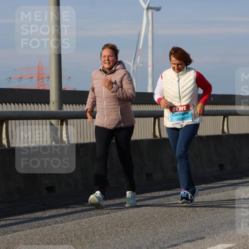 03.10.2025 - Köhlbrandbrückenlauf Strokosch-Dieckow http://msf.ph/oto/9103832 03.10.2025 10:15:42 Position 2 2908 meine-sportfotos.de