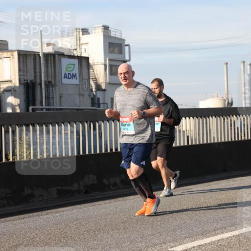 03.10.2025 - Köhlbrandbrückenlauf Lena Gebhardt http://msf.ph/oto/9103836 03.10.2025 10:12:29 Position 2 2513, 2418 meine-sportfotos.de