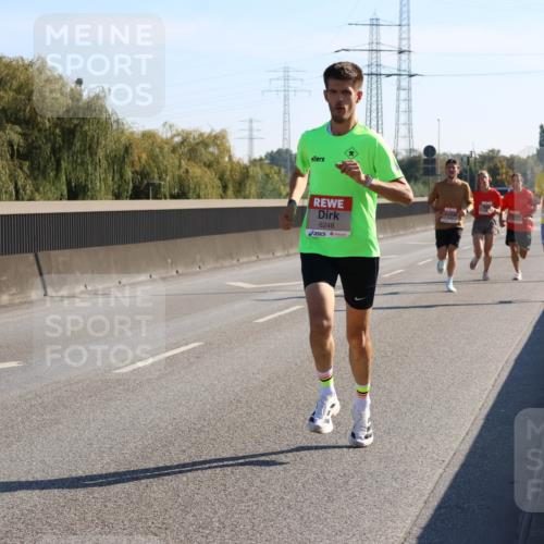 03.10.2025 - Köhlbrandbrückenlauf Strokosch-Dieckow http://msf.ph/oto/9103852 03.10.2025 12:11:21 Position 3 6248 meine-sportfotos.de