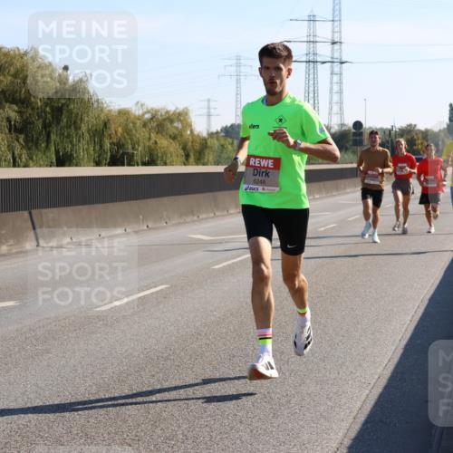 03.10.2025 - Köhlbrandbrückenlauf Strokosch-Dieckow http://msf.ph/oto/9103860 03.10.2025 12:11:21 Position 3 6248 meine-sportfotos.de