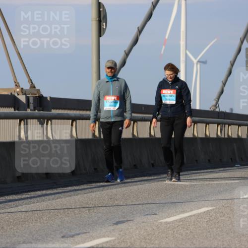 03.10.2025 - Köhlbrandbrückenlauf Strokosch-Dieckow http://msf.ph/oto/9103869 03.10.2025 10:16:07 Position 2  meine-sportfotos.de