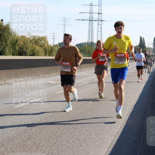 03.10.2025 - Köhlbrandbrückenlauf Strokosch-Dieckow http://msf.ph/oto/9103877 03.10.2025 12:11:24 Position 3 4072, 6253 meine-sportfotos.de