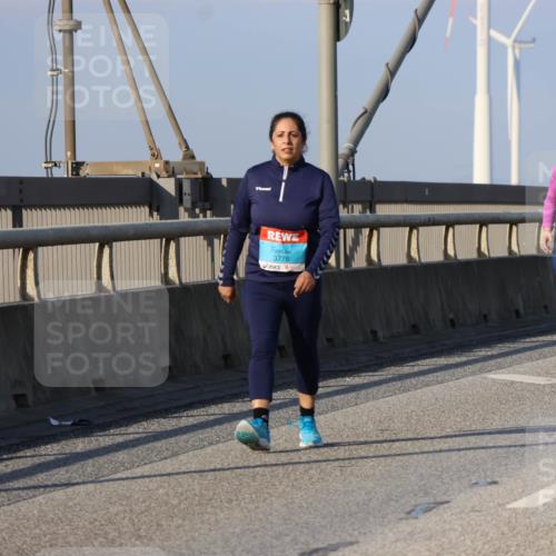 03.10.2025 - Köhlbrandbrückenlauf Strokosch-Dieckow http://msf.ph/oto/9103882 03.10.2025 10:16:37 Position 2  meine-sportfotos.de