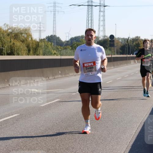 03.10.2025 - Köhlbrandbrückenlauf Strokosch-Dieckow http://msf.ph/oto/9103894 03.10.2025 12:11:29 Position 3 6085 meine-sportfotos.de
