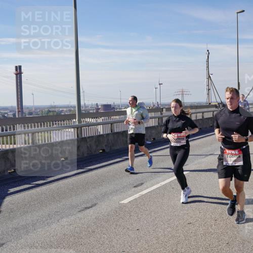 03.10.2025 - Köhlbrandbrückenlauf Michael Burmester http://msf.ph/oto/9103928 03.10.2025 12:48:20 Position 2  meine-sportfotos.de