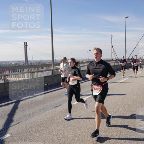 03.10.2025 - Köhlbrandbrückenlauf Michael Burmester http://msf.ph/oto/9103937 03.10.2025 12:48:20 Position 2 5640 meine-sportfotos.de