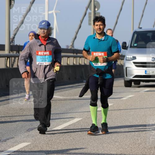 03.10.2025 - Köhlbrandbrückenlauf Strokosch-Dieckow http://msf.ph/oto/9103941 03.10.2025 10:16:46 Position 2 3774, 3195 meine-sportfotos.de