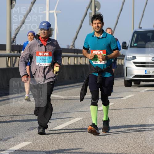 03.10.2025 - Köhlbrandbrückenlauf Strokosch-Dieckow http://msf.ph/oto/9103948 03.10.2025 10:16:46 Position 2 3774, 3195 meine-sportfotos.de