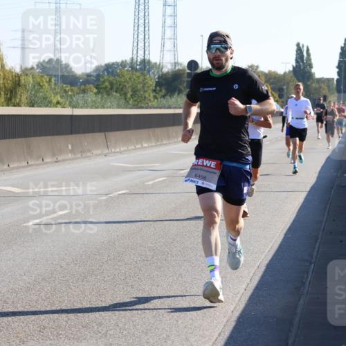 03.10.2025 - Köhlbrandbrückenlauf Strokosch-Dieckow http://msf.ph/oto/9103949 03.10.2025 12:11:36 Position 3 6458 meine-sportfotos.de